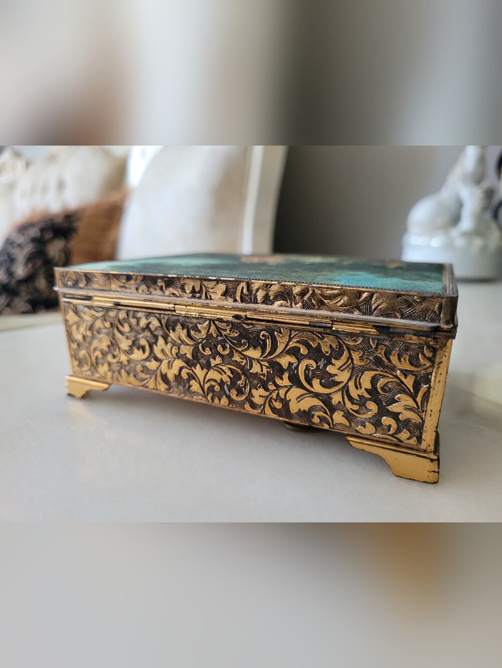 Shmid Brothers Ornate Gold Music Box "The Picnic After The Hunt" Nicolas Lancret - Picture 10 of 16
